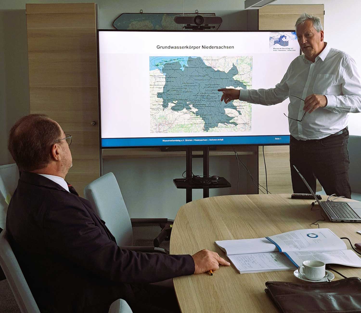 Godehard Hennies, DBVW, und Jan Syré, VST